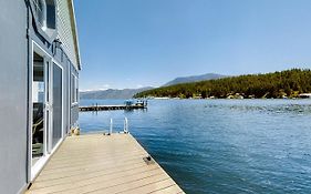 Perfect Space & Lakehouse